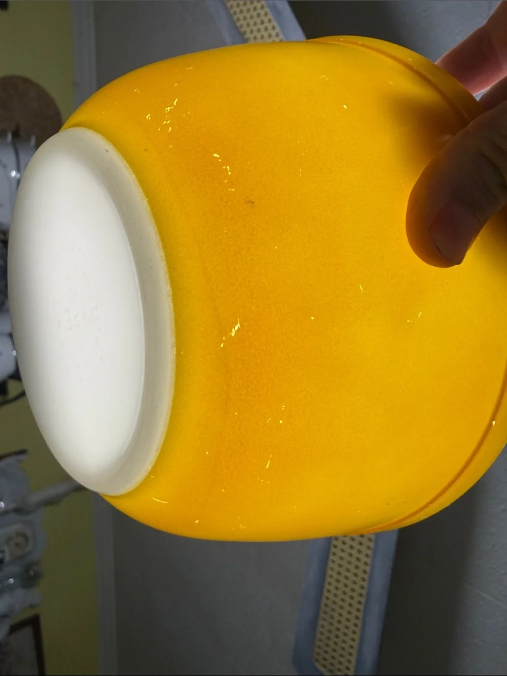 Pyrex Yellow sunflower daisy 402 mixing Bowl glossy EUC
